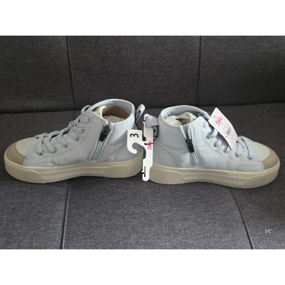itle NWT Justice Girls Light Blue High Top Sneakers  Size 3  Side Zip